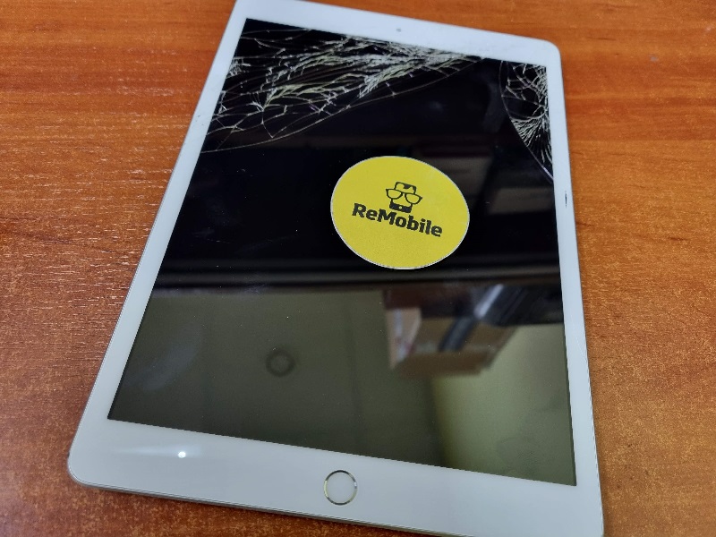 Розбитий дисплей iPad 10.2
