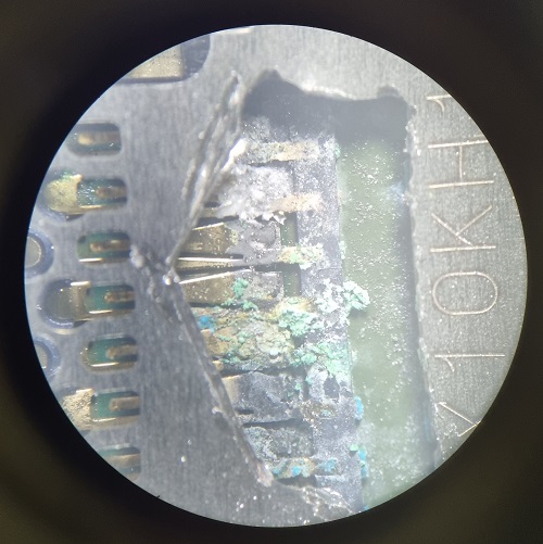 Вода в лотку карти microSD